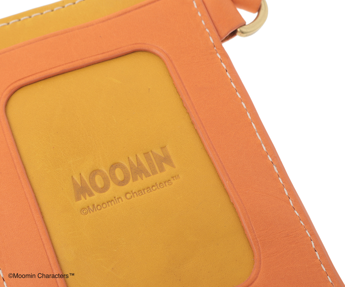 MOOMIN collection はみ出しパスケース「ムーミン」｜商品一覧 | 革