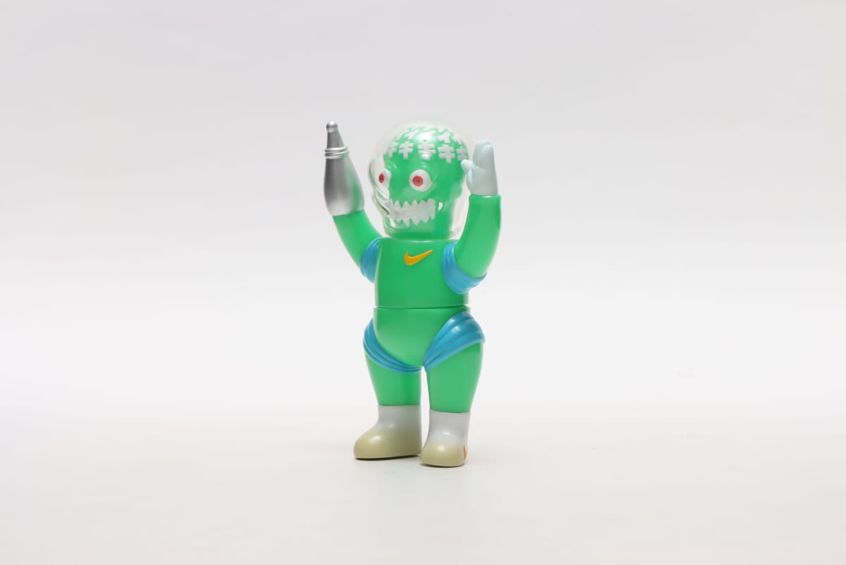 アトモスの電撃ナイキ大作戦！ 暗闇で光る「ターミネーター」と