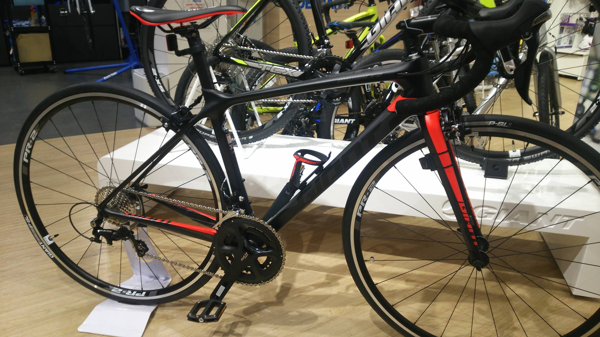 ロードバイク】GIANTの真髄「トータルレースバイク」 ｜ ジャイアント