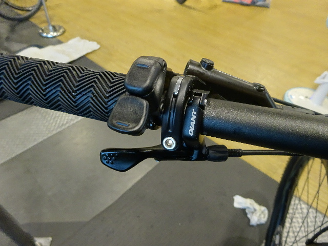 ドロッパーシートポストをインストール ｜ ジャイアントストアびわ湖守山