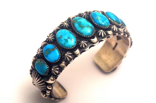 POWWOWナゲッツ】 ナバホバングル デルバート・ゴードン作 《ブルー