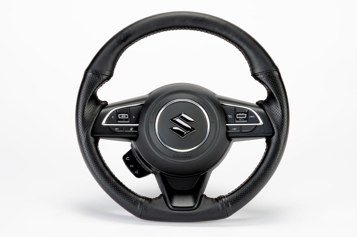 ミ*郎様 レスレストン黒革巻きステアリング