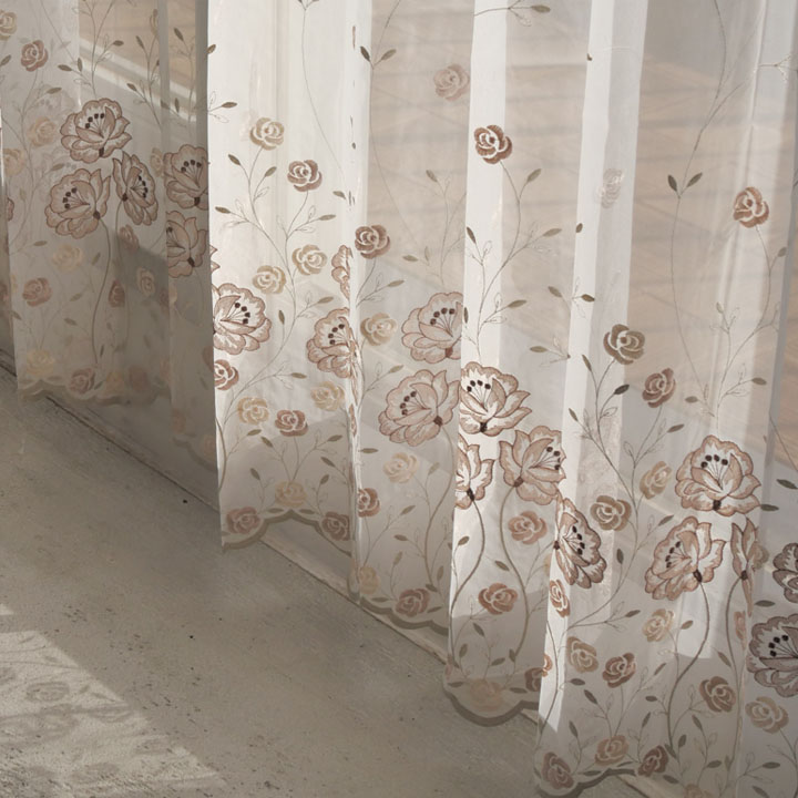 シームレスレースカーテン | ピンクゴールド刺繍デザイン - trocco 低