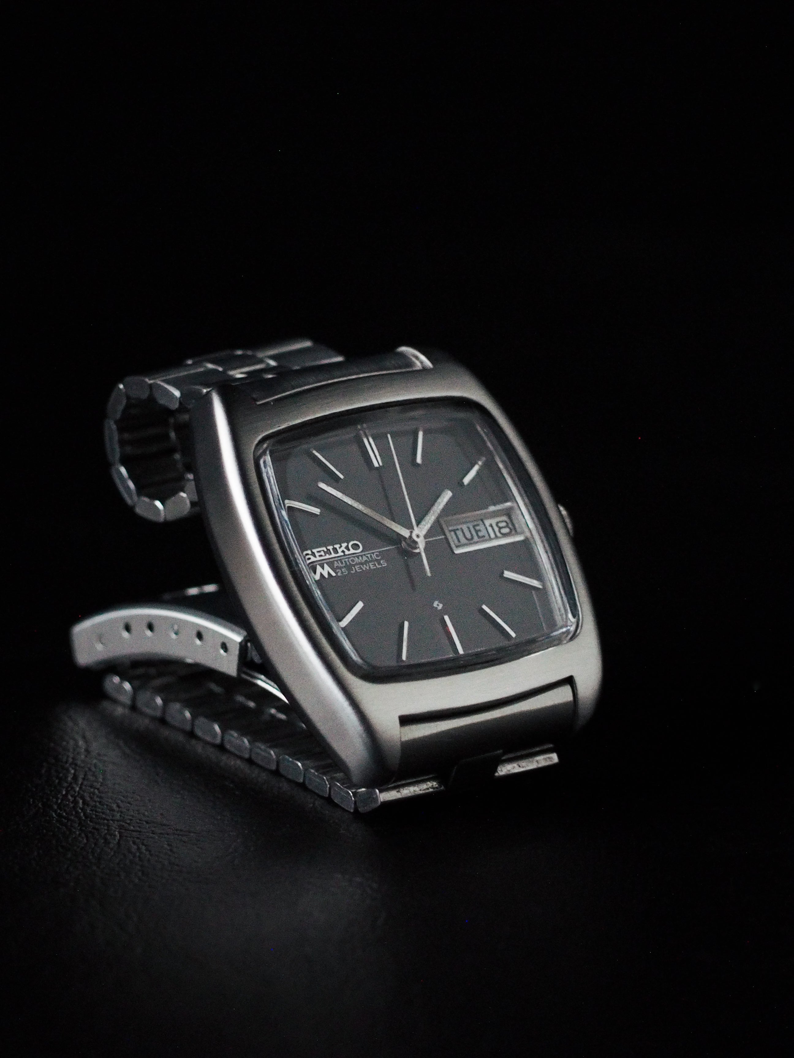 Seiko LM 5606-5040 Lord Matic JDM Tank Grey Linen Dial