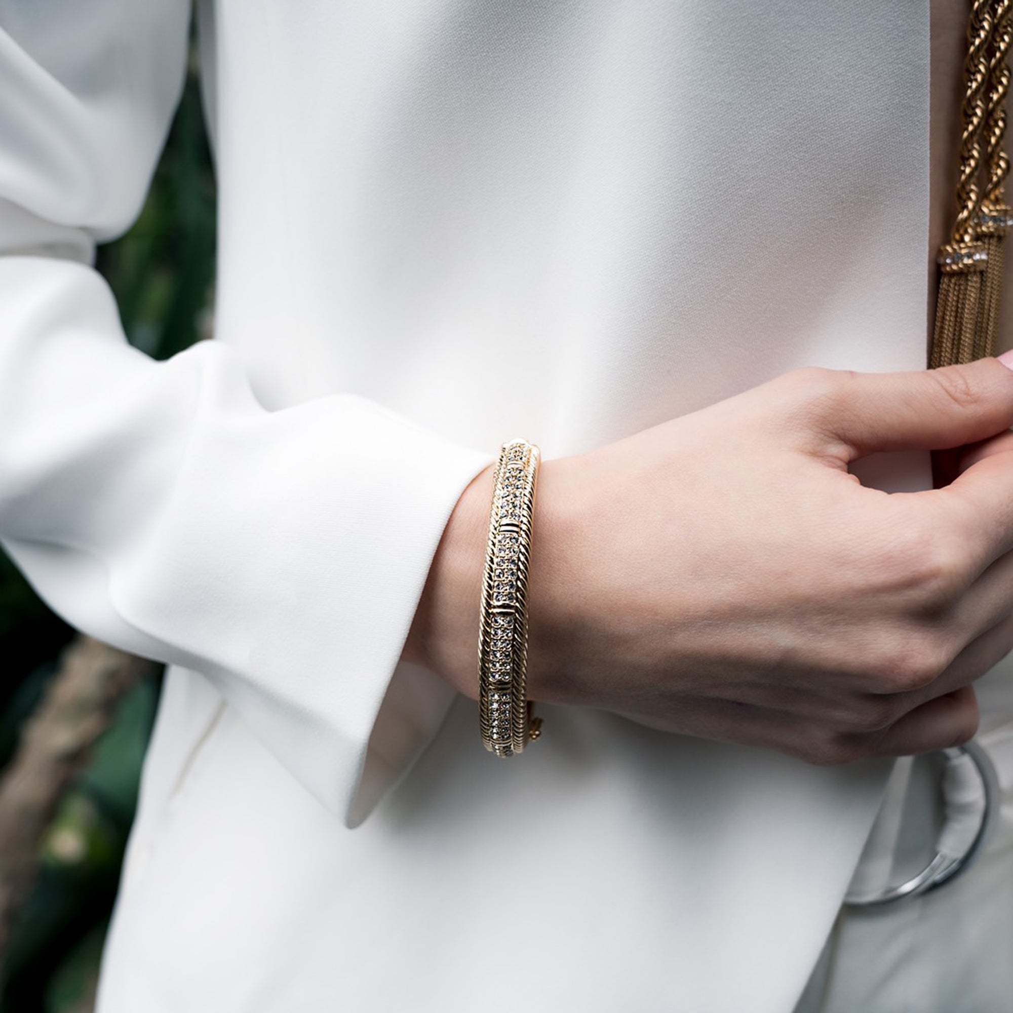 フリンジ バングル