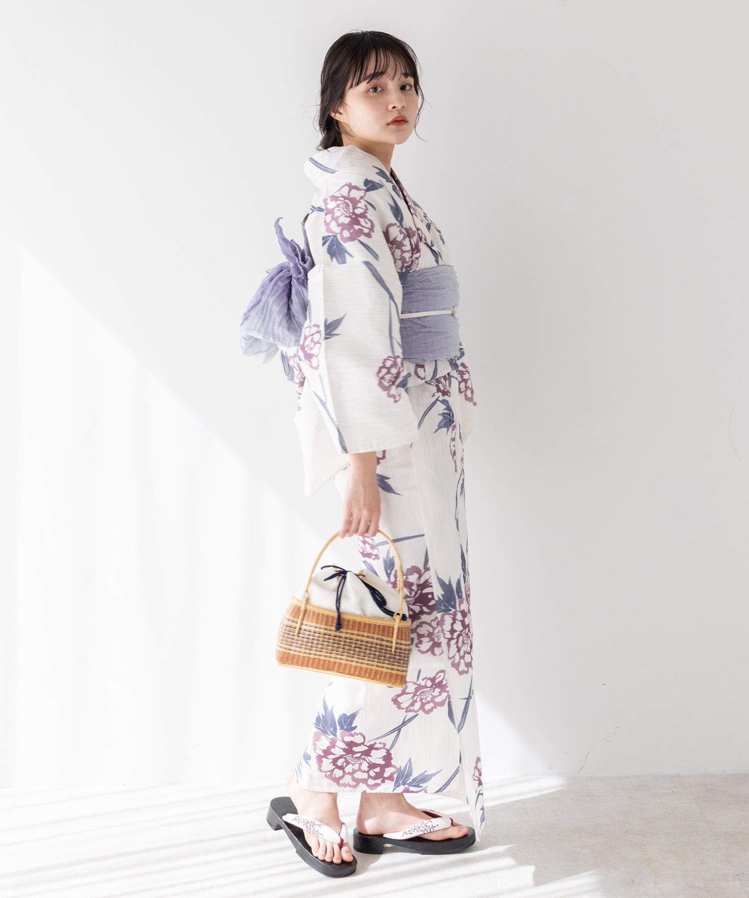 こだわり浴衣 5点セット (浴衣/帯/下駄/腰紐/着付け冊子) 綿麻 牡丹