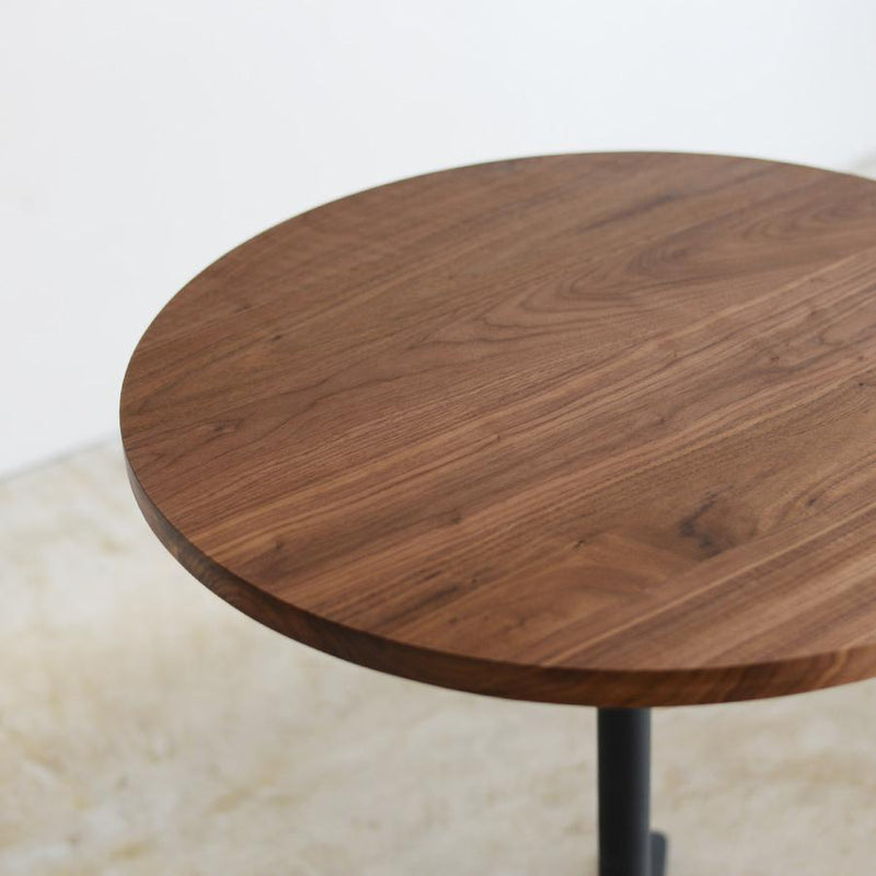 Round Cafe Table Φ700｜ウォルナット無垢材 | 北欧家具 北欧