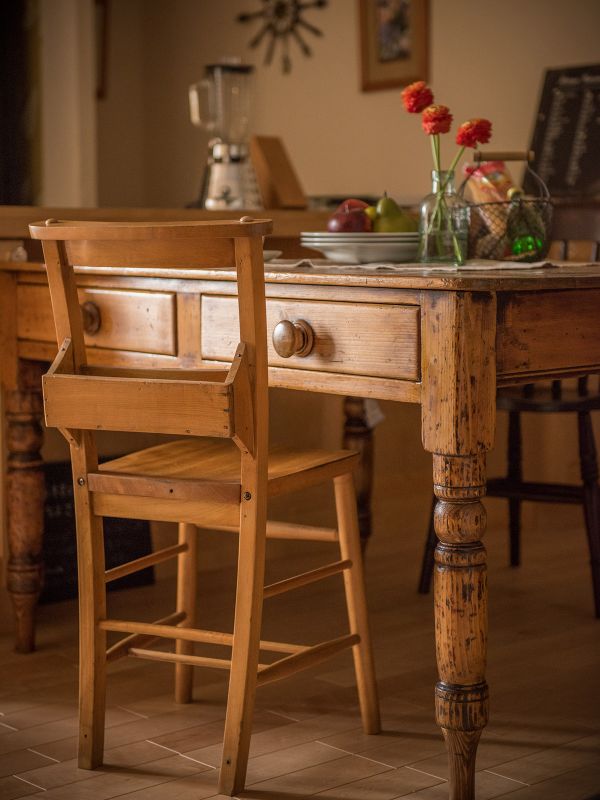 パイン材のアンティーク家具、引き出し付きダイニングテーブル(q-229-f