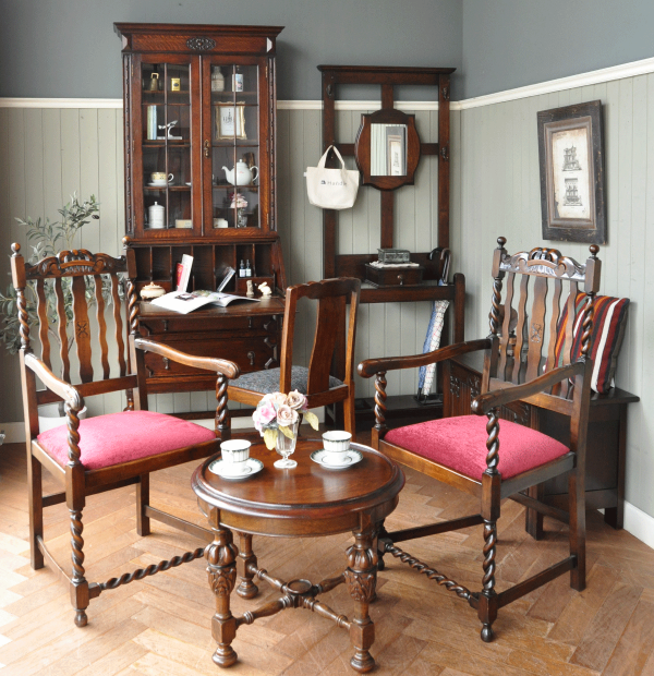 英国トラッドなビューローブックケース、アンティークの収納家具（本棚