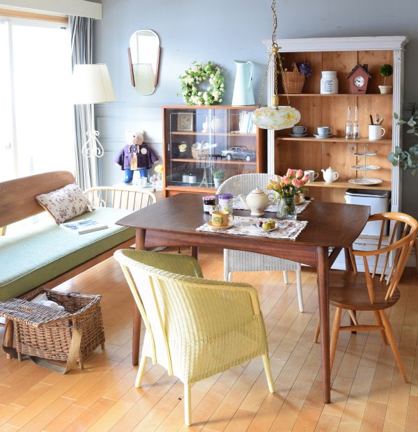 ビンテージのウォールミラー、北欧スタイルにピッタリな壁掛け鏡(m