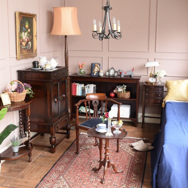 美しい草花が描かれたビジャーのペルシャ絨毯、美しい手結びの