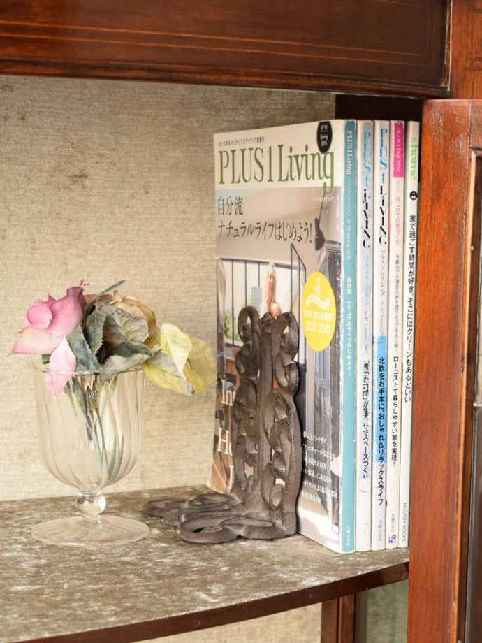 イギリスから届いた湾曲ガラスのショーケース、マホガニー材の