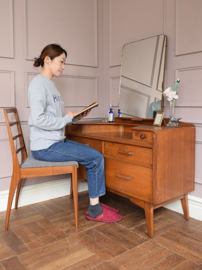 G-plan（ジープラン）のおしゃれなドレッサー、ビンテージのBrandon