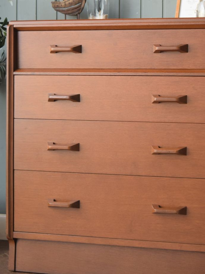 G-planブランドン（Brandon）のビンテージビューロー、イギリスから