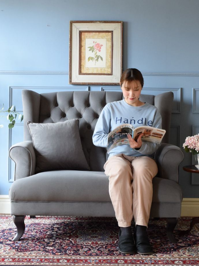 英国アンティーク風のおしゃれな2人掛けソファ、ウィングバックの