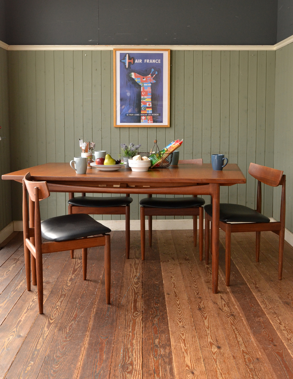 G-PLANフレスコシリーズのヴィンテージ家具、伸張式のダイニング