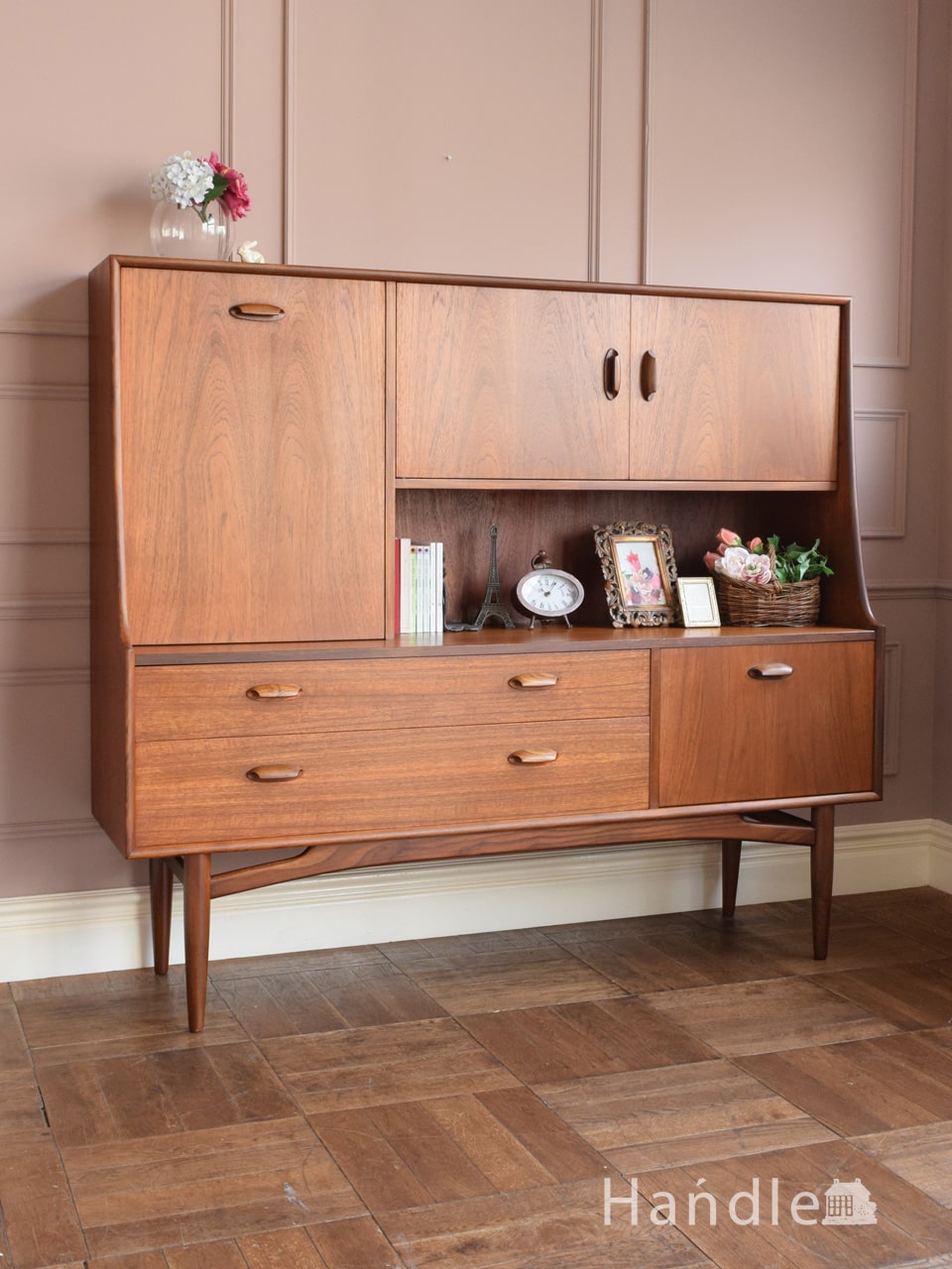 イギリスから届いたおしゃれなビンテージ家具、G-Planのチーク材の