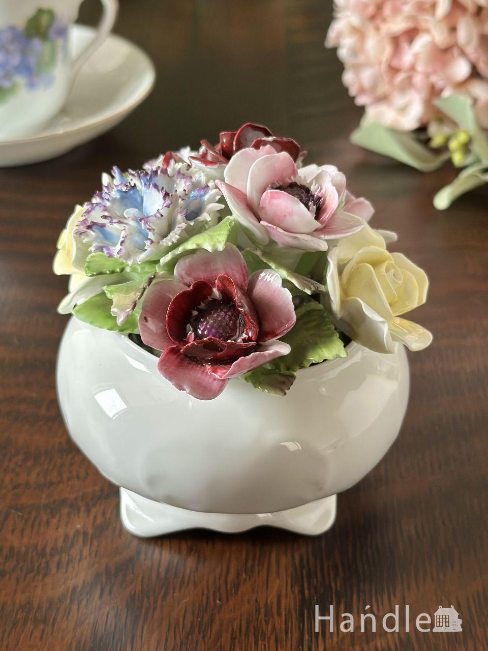 イギリスから届いた陶磁器で出来たお花、ロイヤルアルバートの陶花