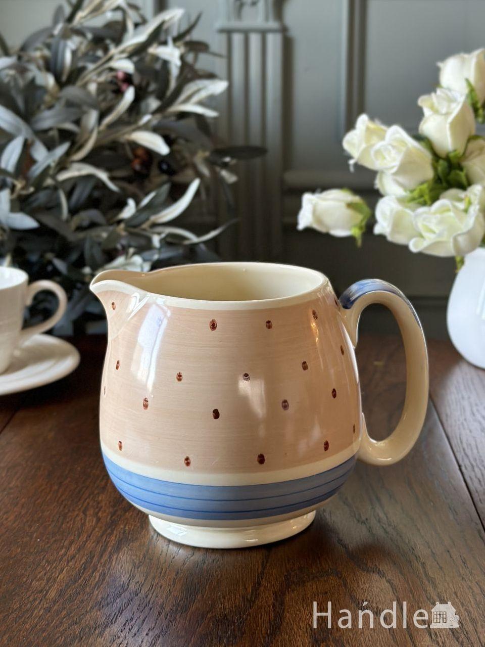 イギリスから届いたアンティークガラスのピッチャー、プレスドグラスの