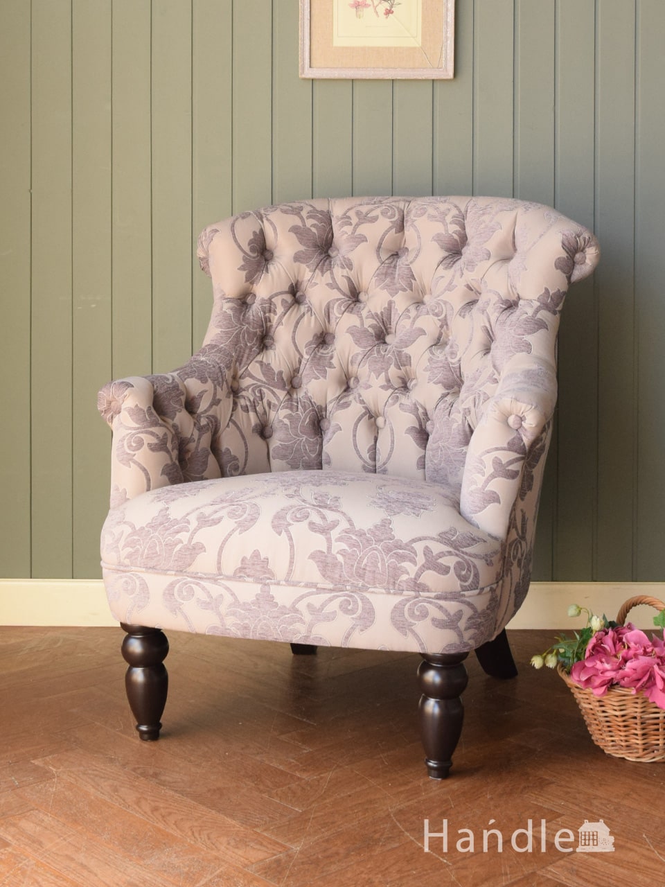 アンティーク風のおしゃれなパーソナルチェア、ボタンダウンの1人掛け