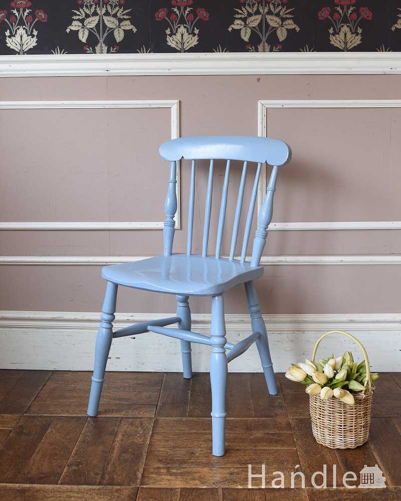 爽やかな水色のキッチンチェア、可愛いイギリスのアンティークの