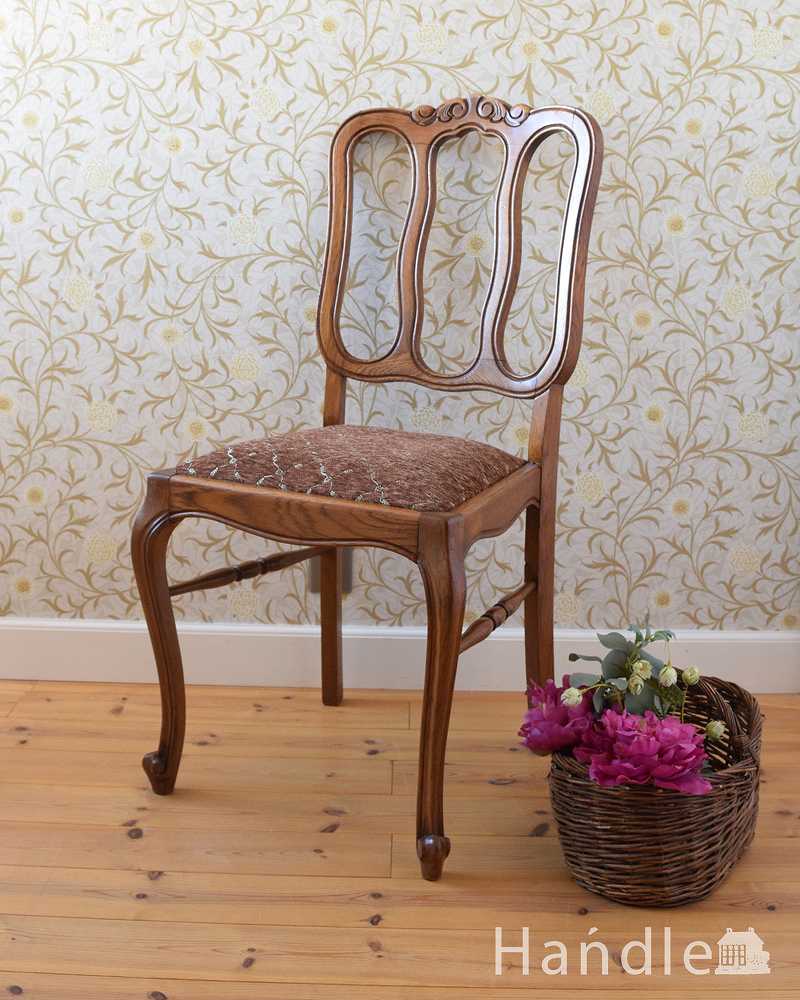 フレンチテイストの布座のアンティーク椅子、オーク材のダイニング