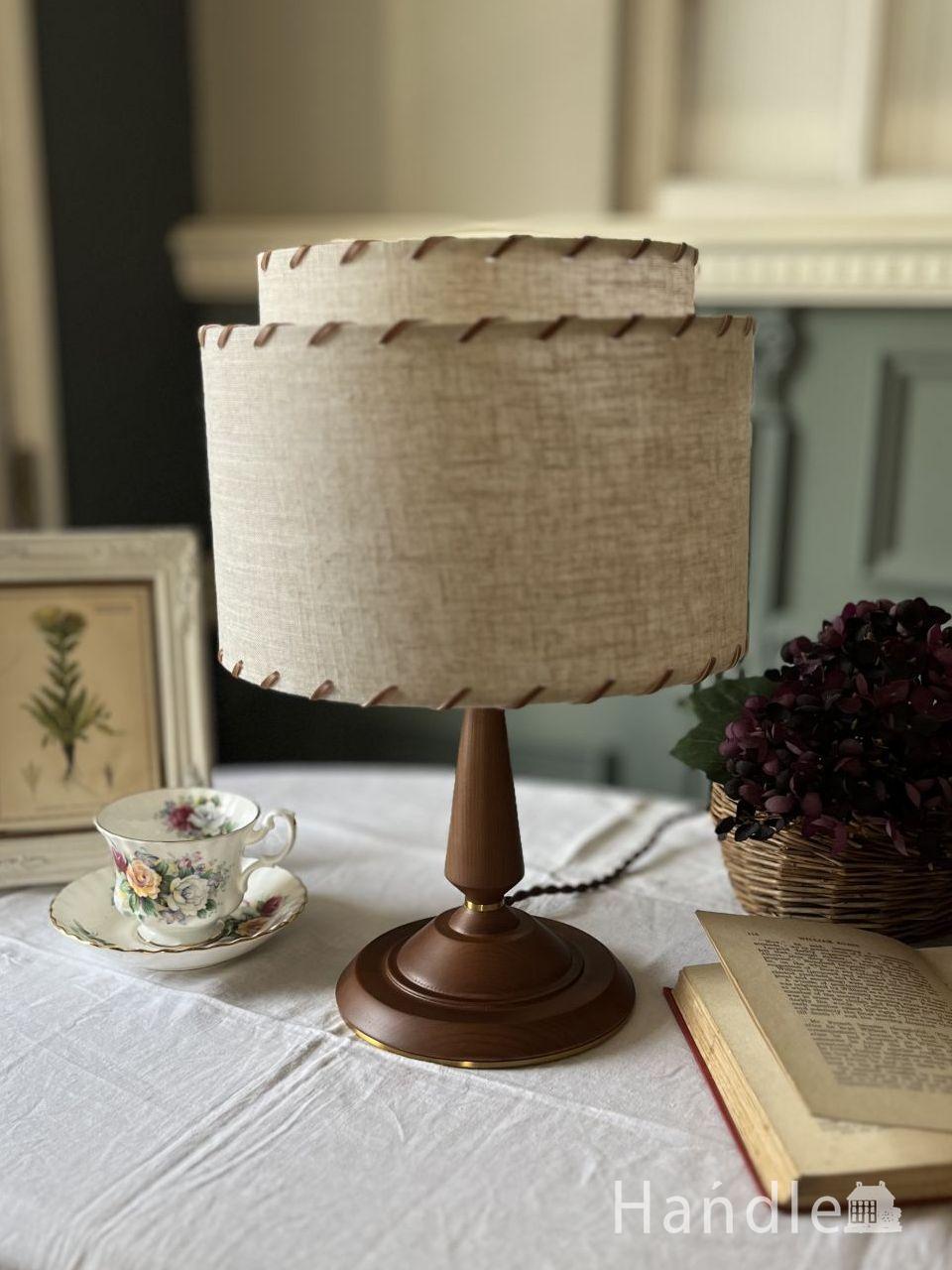 北欧スタイルの布シェード付きのテーブルランプ(E26型LED電球付き) (tl