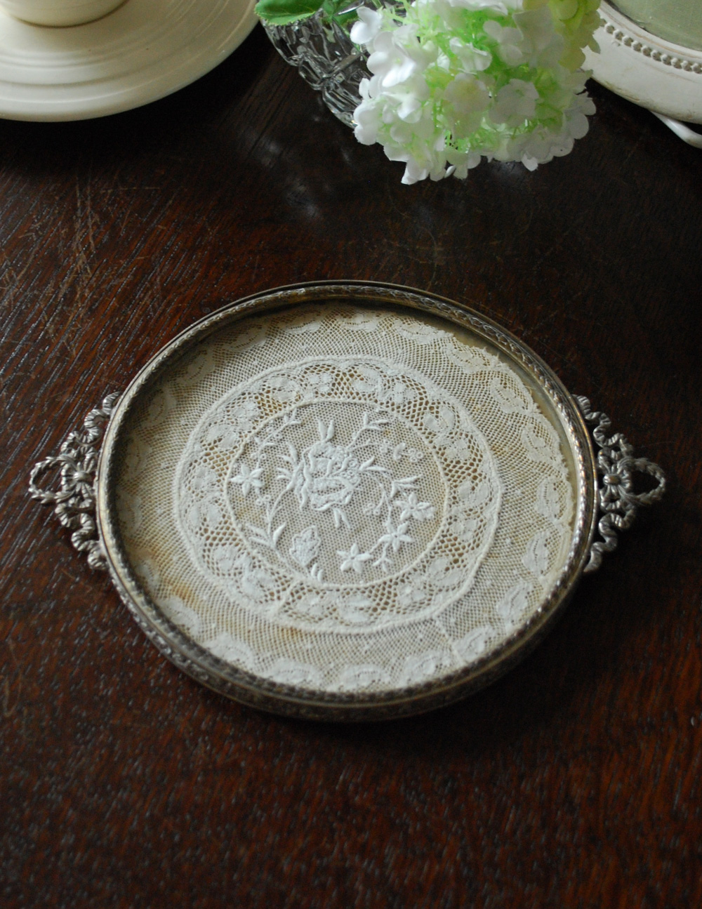 アンティークレーストレイ刺繍入り装飾トレイフランス蚤の市