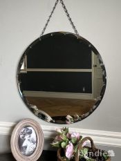 英国から届いたアンティークの卓上鏡、お花の装飾が華やかな