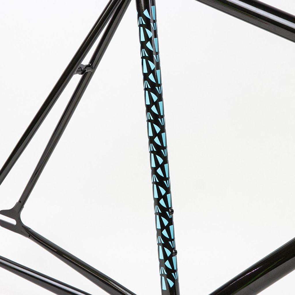 Affinity（アフィニティ）のフレームセット、LO PRO - 自転車通販