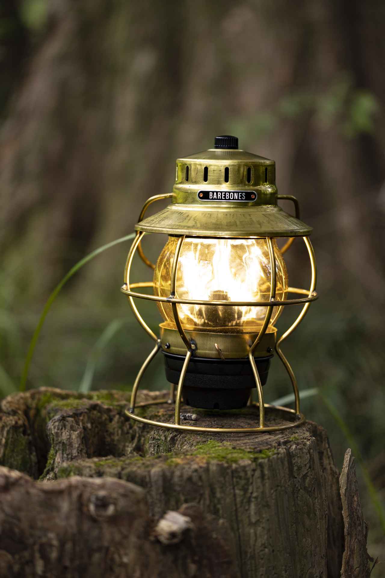 ベアボーンズ日本限定カラー。レイルロードランタンに「真鍮モデル