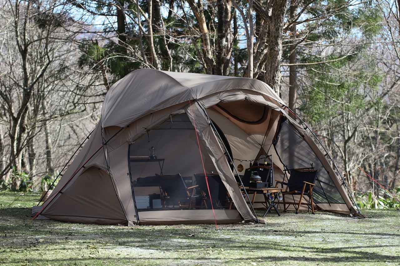 QUICKCAMP(クイックキャンプ)より天窓のある開放的なドームシェルター