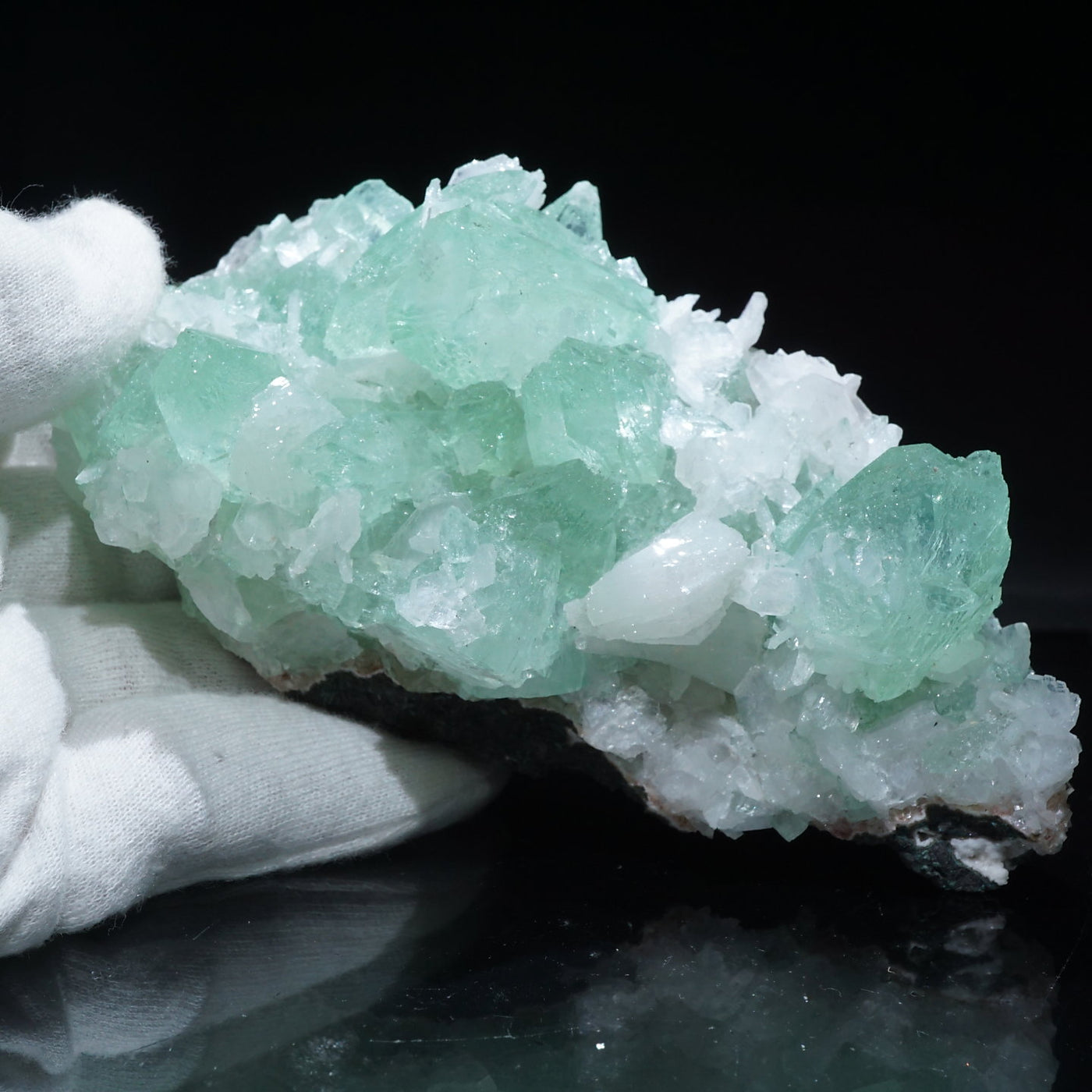 インド産 アポフィライト|ハッピーギフト – 天然石ハッピーギフト