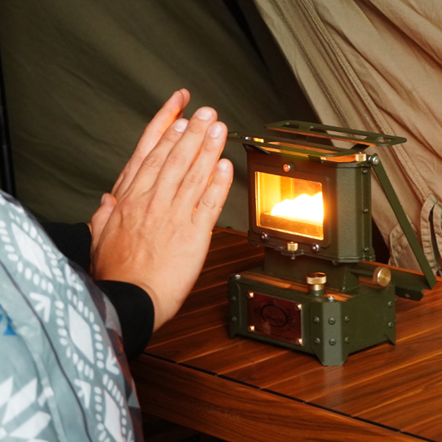 アイロンストーブ / FUTURE FOX – HATCH