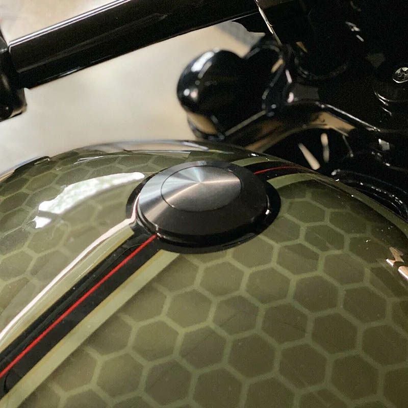 ソフテイル2018以降（M8）用フューエルキャップ（ポップアップ