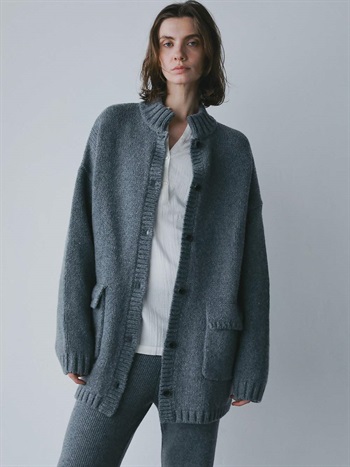スタンドカラーニットジャケット | Knit | HER. Online Store