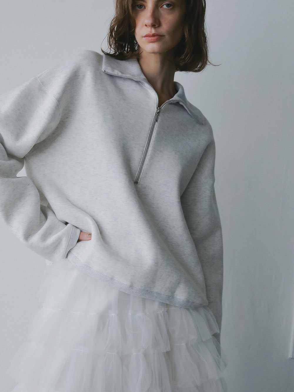 ビッグカラーハーフジッププルオーバー | Cut and sew | HER. Online Store