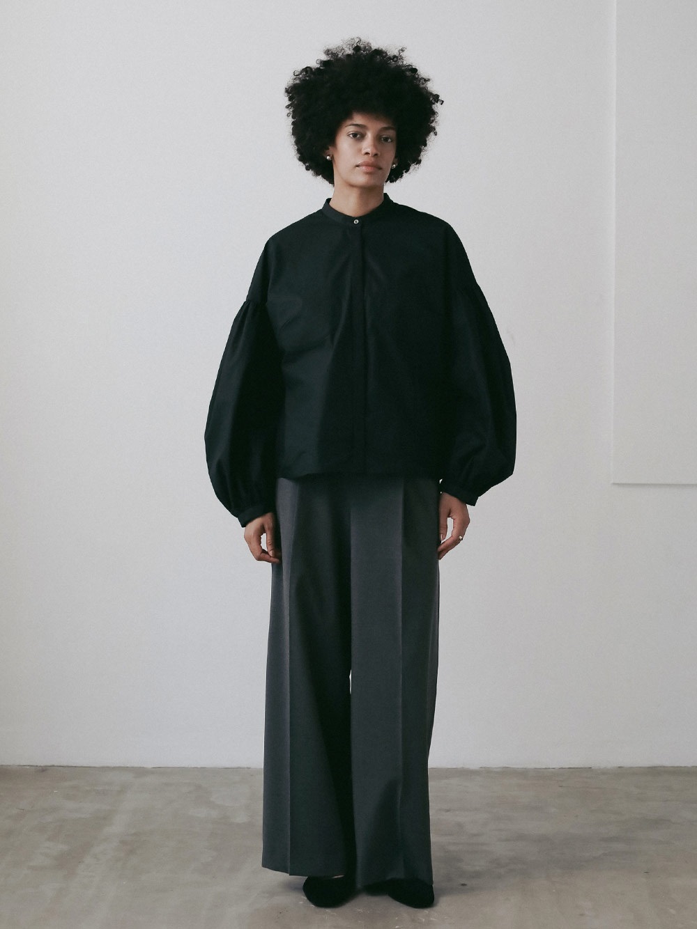 タックワイドパンツ | Pants | HER. Online Store