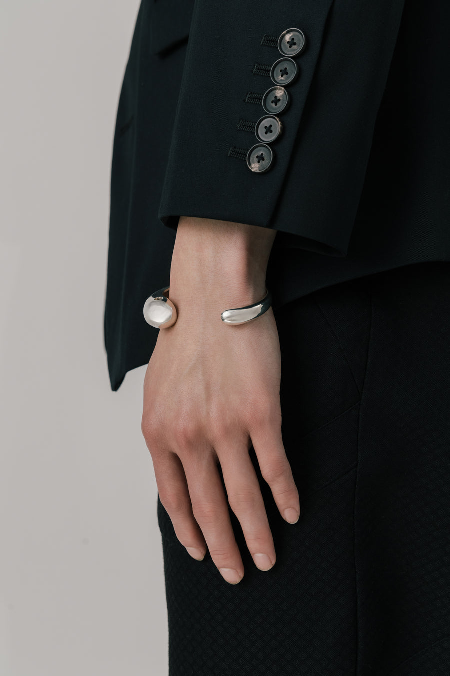 AIMEE BANGLE – h'eres