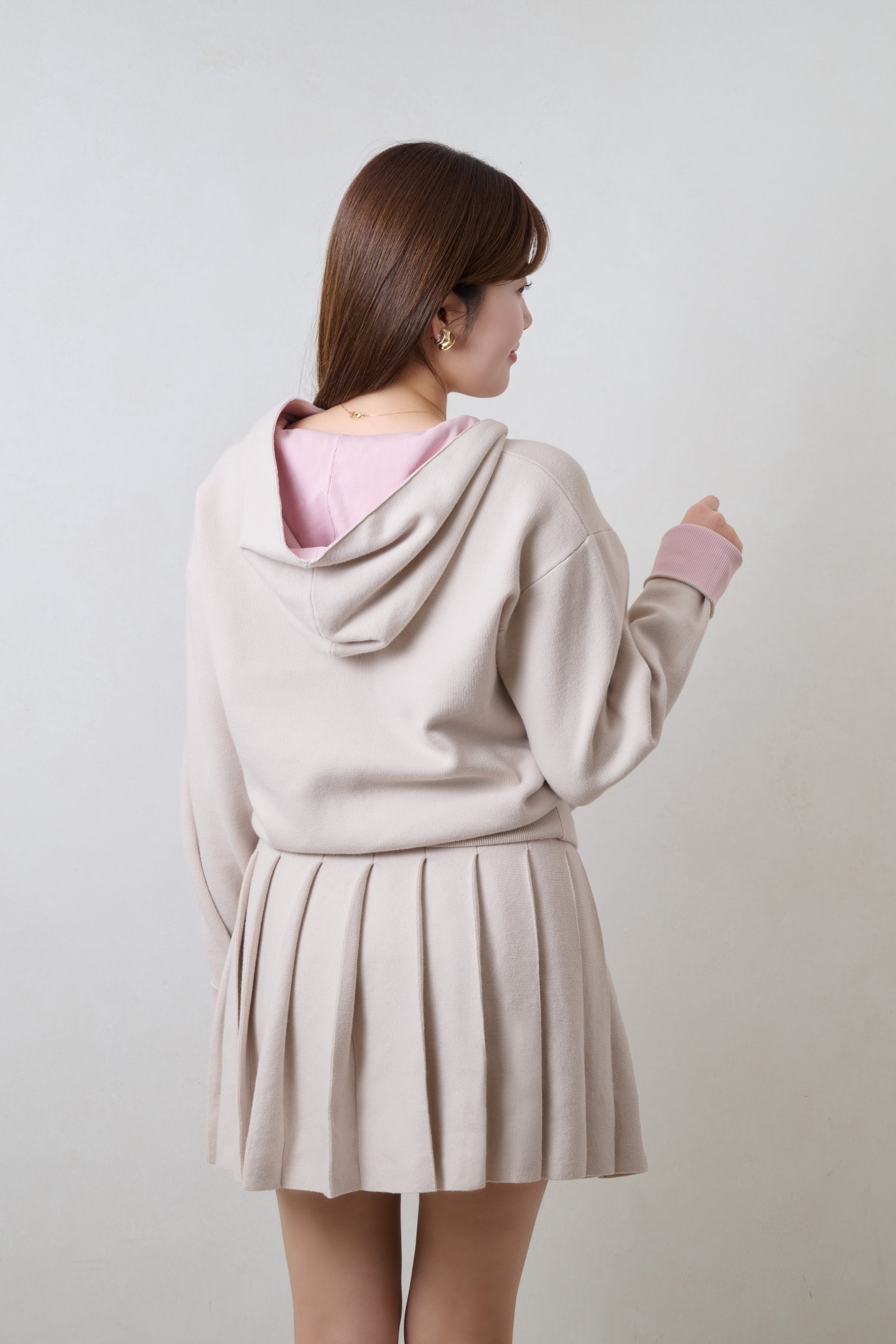 4月上旬発送】Luxe Comfort Pleated Knit Mini Skirt