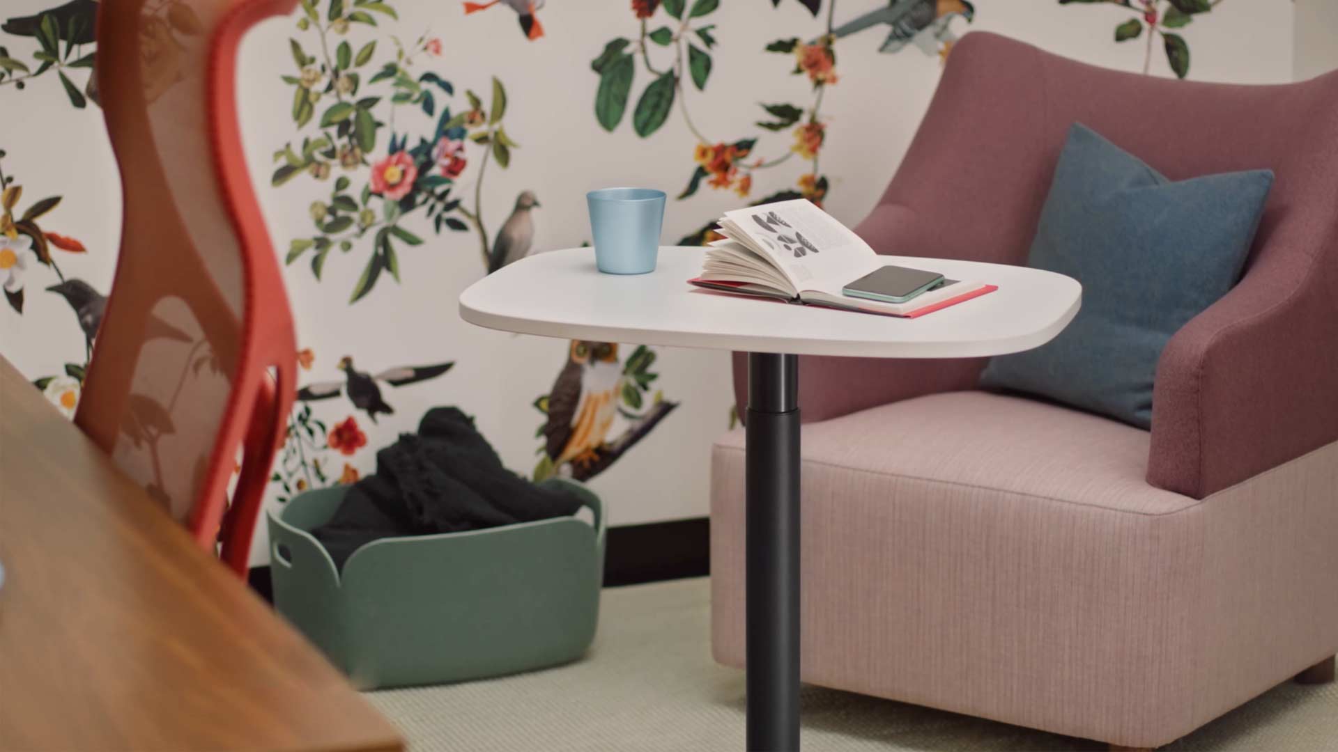 パスポートテーブル スクリーン｜ハーマンミラーストア