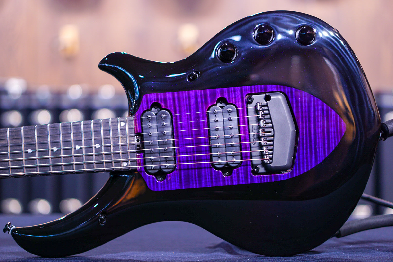 Ernieball Musicman Majesty 7 Wisteria Blossom M017082