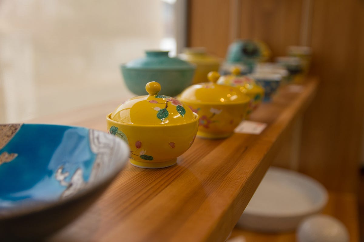 個性重視の京焼・清水焼で、さらに極める独特な絵付け技法「いっちん