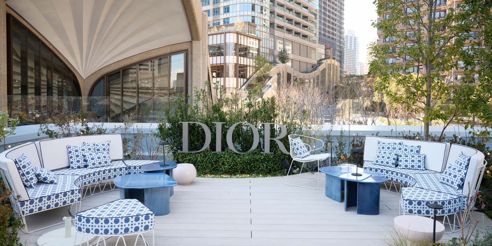 本日オープン】麻布台ヒルズに「ディオール ブティック」が誕生。新