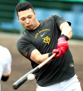 巨人】坂本勇人2000安打カウントダウン缶バッジ発売…全16種類を