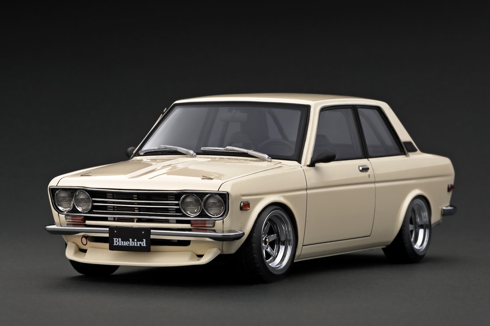 Ignition Model 1:18 Datsun Bluebird (510) White IG3305 – Horizon