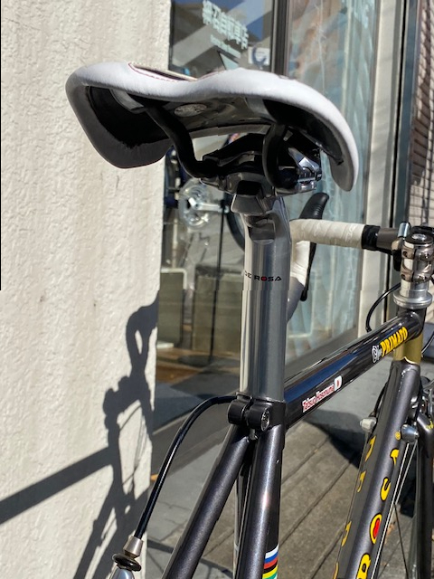 シートピラー交換】「DE ROSA」ロゴ & ハートマーク入り日東製: 細沼