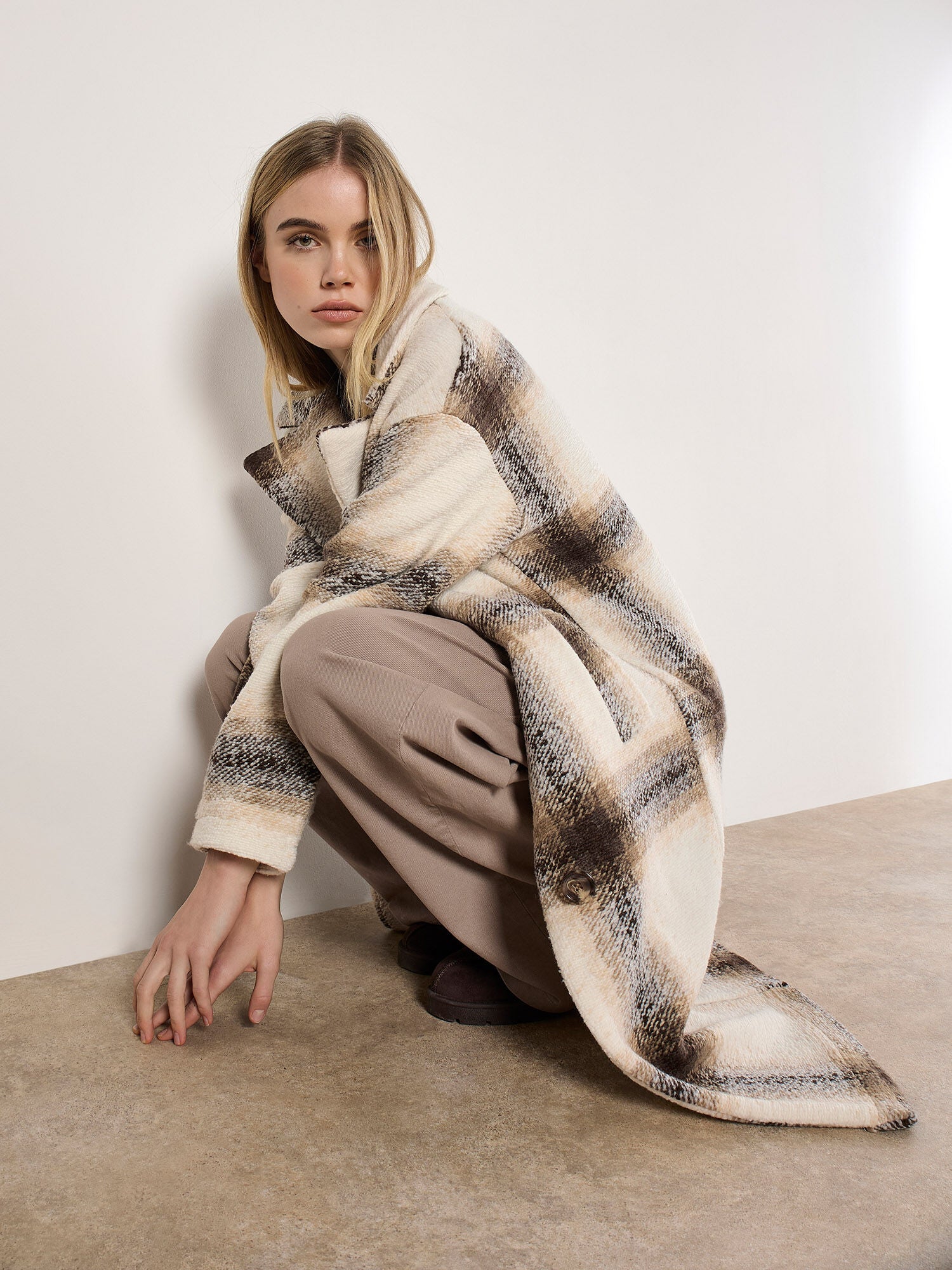 Apricot Soft Oversized Large Scale Check Coat- Cream – Howard