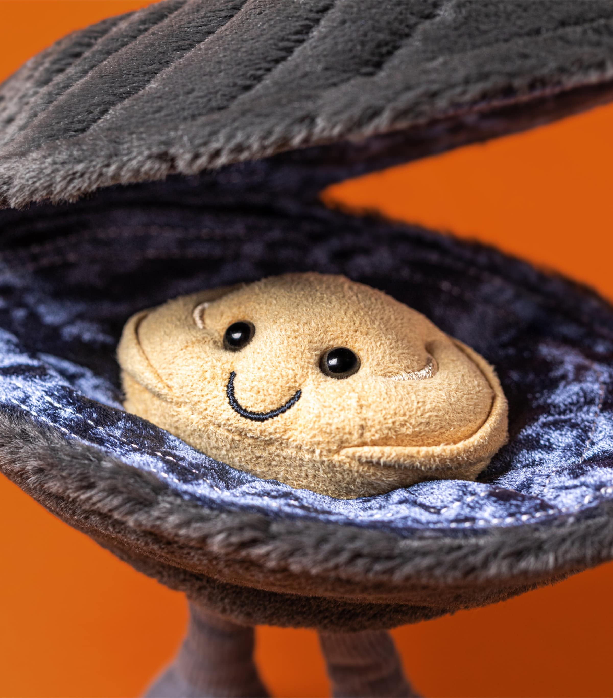 Jellycat Amuseables Michelle Mussel (17cm) | Harrods US