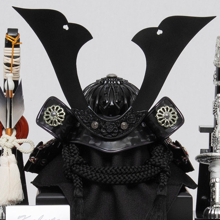 極光黒鍬形 兜ケース飾り sw45025 – 福仙